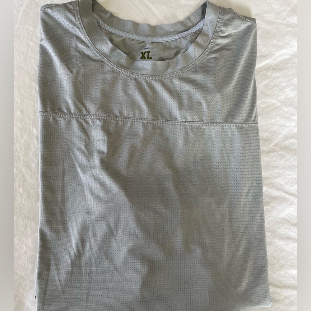 Tracksmith Twilight Tee, XL, Pearl Blue